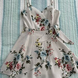 Trixxi Feminine Floral Dress NWOT